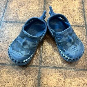 Toddler Blue Shark Clogs